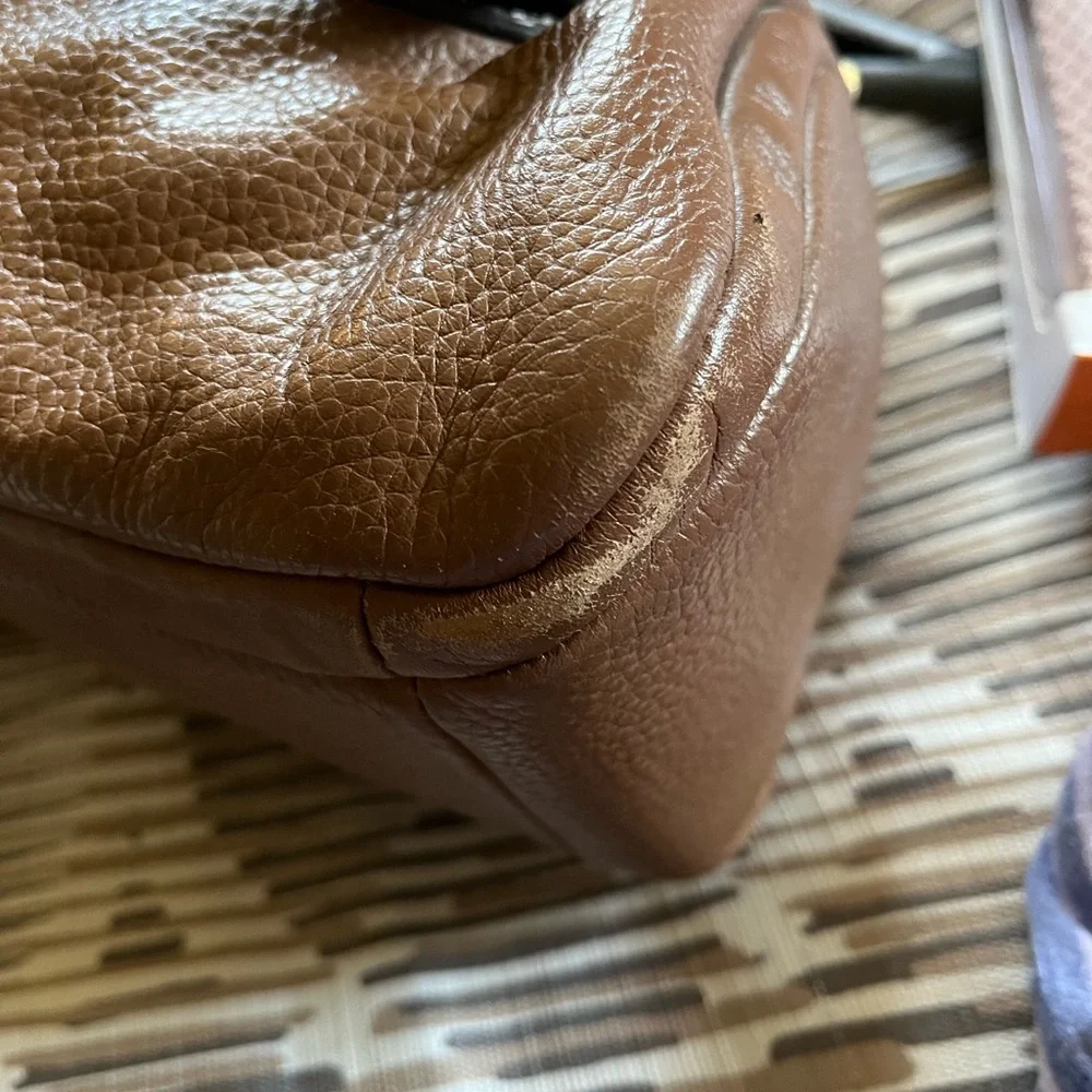 Michael Kors hand Leather Purse - Picture 5 of 14